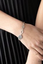 Load image into Gallery viewer, OVAL and Out - Silver Bracelet
