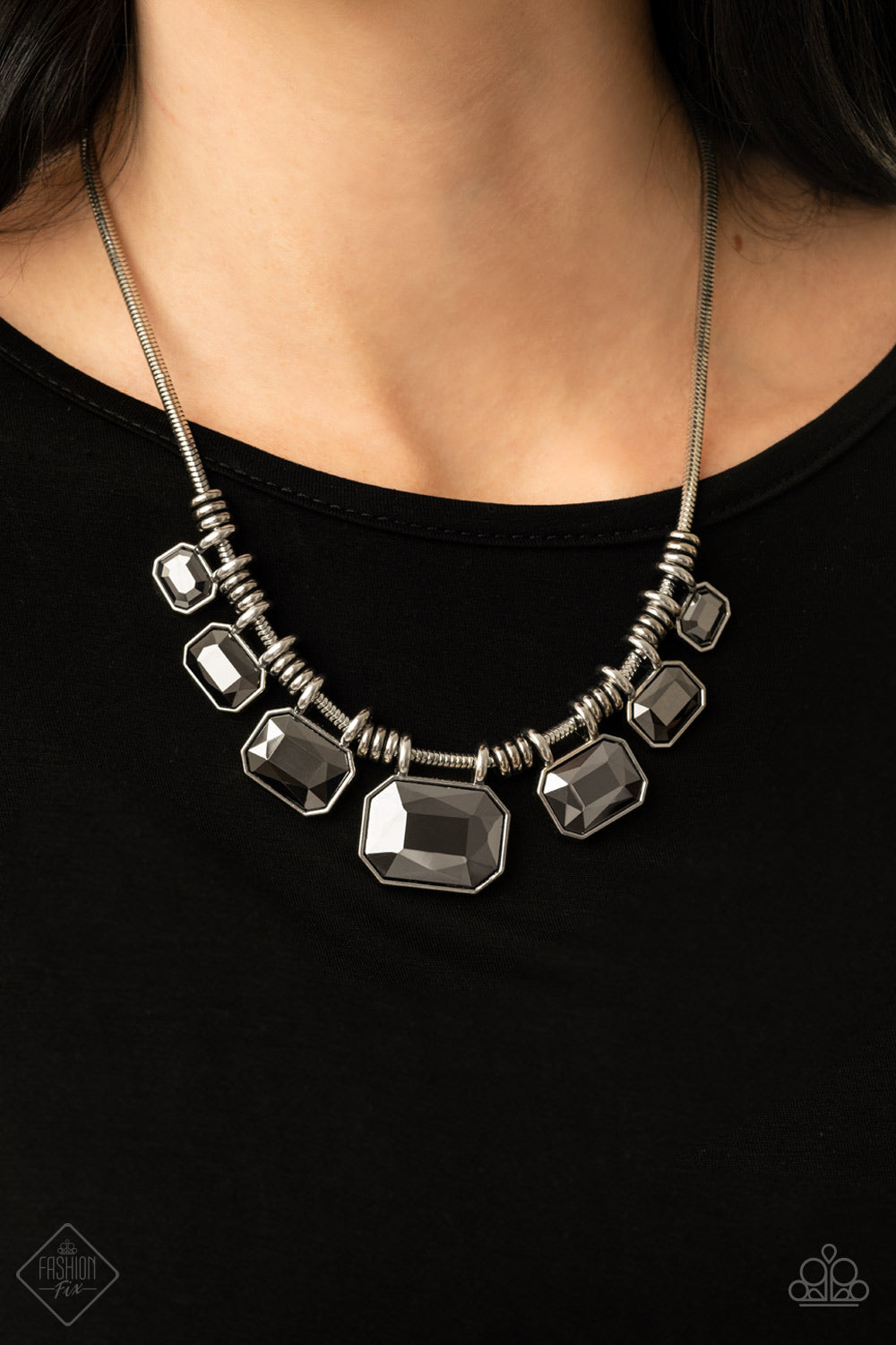 Urban Extravagance - Silver Necklace - Magnificent Musings