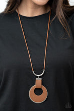 Load image into Gallery viewer, Luxe Crush - Brown Necklace
