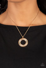 Load image into Gallery viewer, Clique Couture - Gold Necklace
